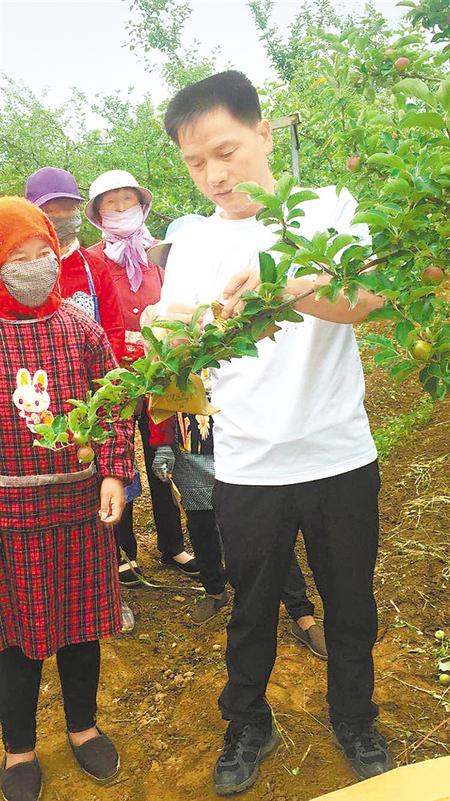 【走向我們的小康生活】白福民，為家鄉(xiāng)人搭起“致富橋”