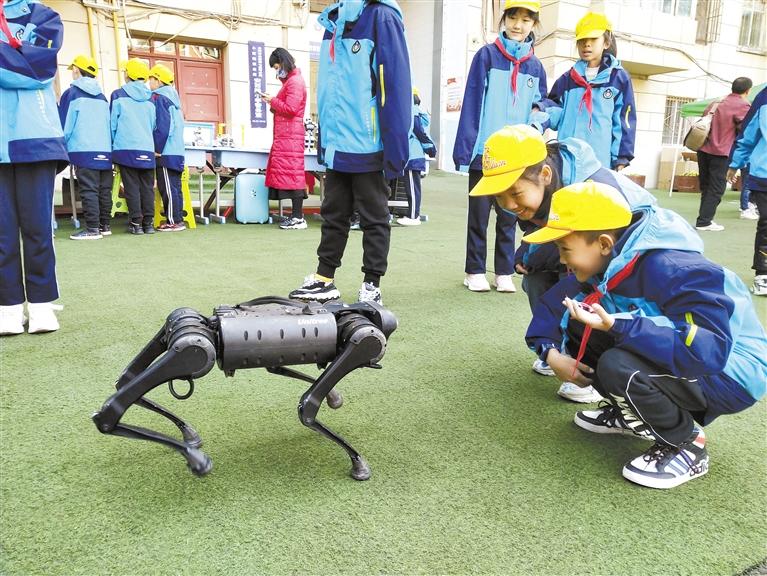 蘭州安西路小學(xué)“STEM種子?！苯遗?>
        </a><em>蘭州安西路小學(xué)“STEM種子?！苯遗?/em></li>
    <li><a  target=