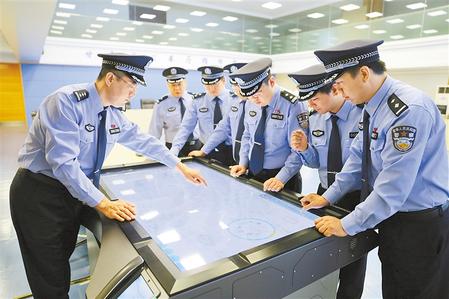 致敬！人民警察
