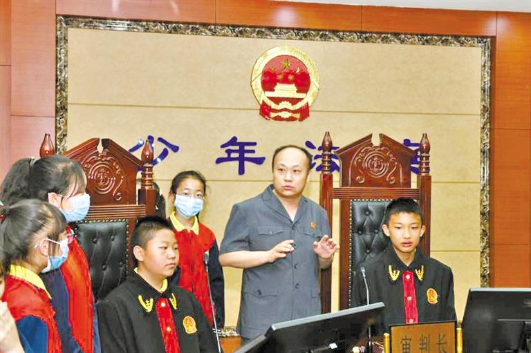 甘肅省高級人民法院舉行“法愛同行 別樣過六一”主題公眾開放日活動(dòng)