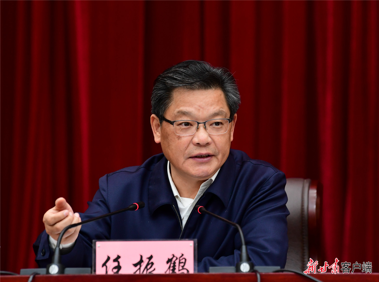 任振鶴在全省新型城鎮(zhèn)化工作推進(jìn)會議上強(qiáng)調(diào)：凝心聚力抓落實、蹄疾步穩(wěn)向前進(jìn)，奮力推進(jìn)新型城鎮(zhèn)化建設(shè)再上新臺階