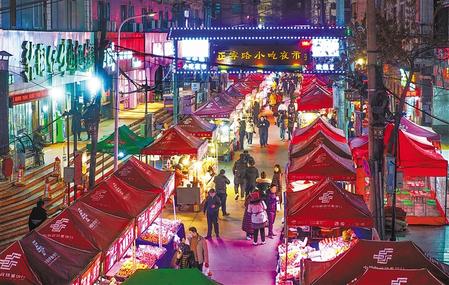 蘭州市城關(guān)區(qū)正寧路小吃夜市、南關(guān)民族風(fēng)味一條街恢復(fù)營(yíng)業(yè)