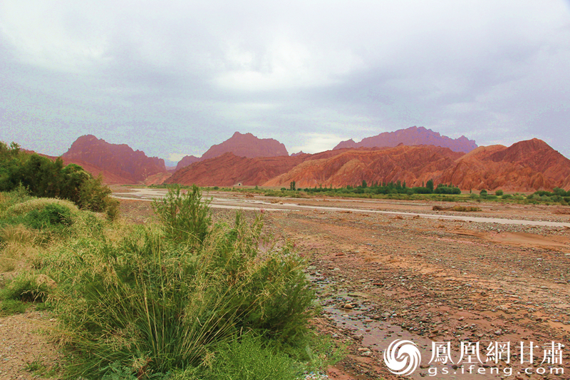 庫車銅廠河沿途，曾經(jīng)的絲路古道。楊文遠(yuǎn) 攝