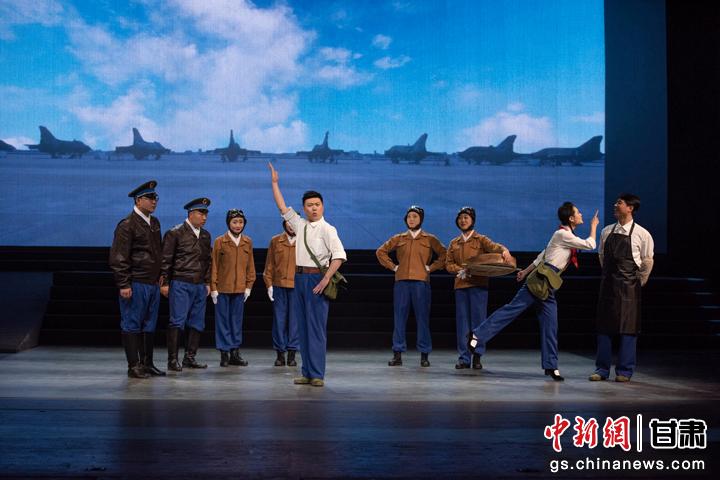 圖為甘肅原創(chuàng)音樂(lè)劇《風(fēng)花雪月》演出劇照。(資料圖)潘禹辰 攝